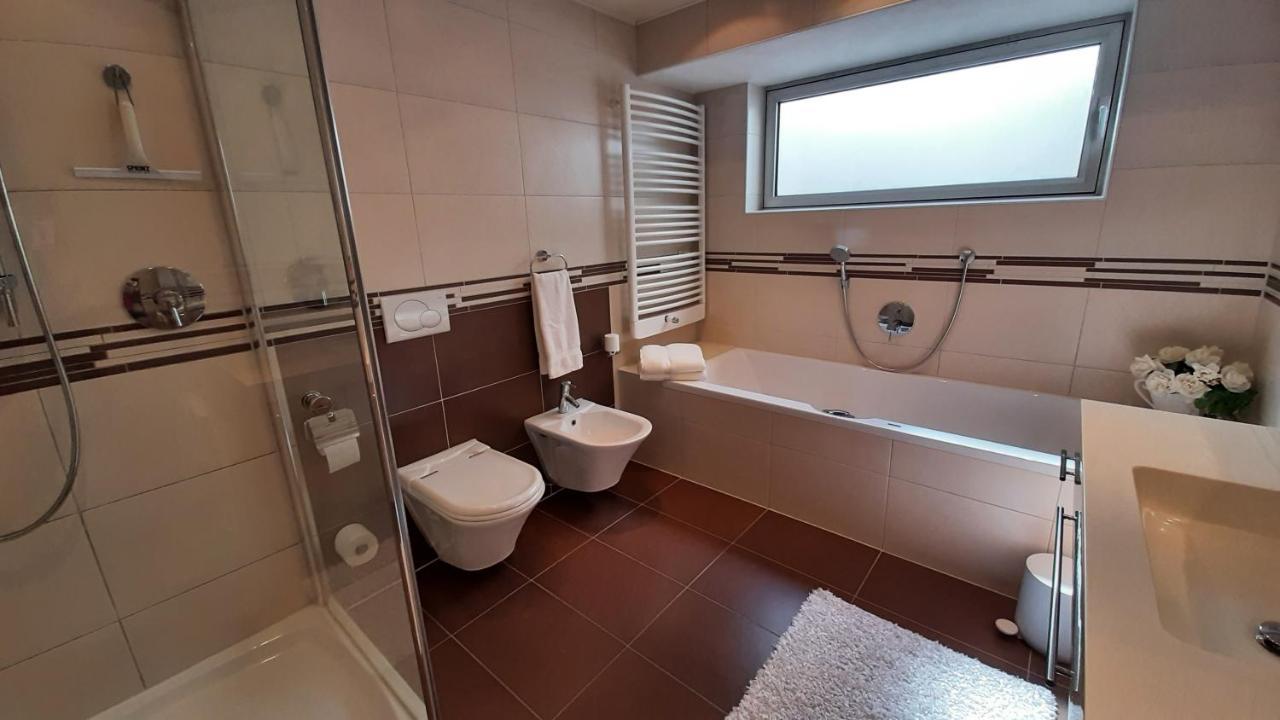 Ferienwohnung Mit Japangarten Karlstadt Esterno foto
